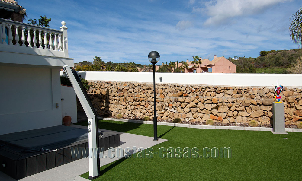 Villa spacieuse, entièrement rénovée, moderne à vendre dans Nueva Andalucía, Marbella 30147