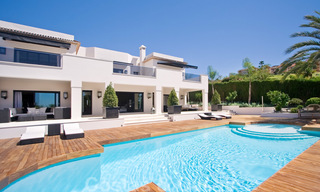 Impressionnante villa contemporaine de luxe avec appartement d'invités à vendre dans la vallée du Golf de Nueva Andalucia, Marbella 22593 
