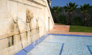 Villa à vendre dans un complexe fermé sur un parcours de golf à Marbella - Benahavis 19
