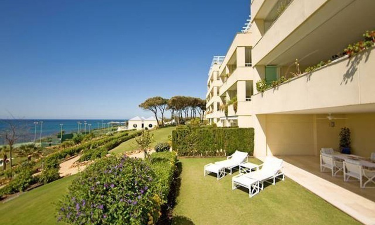 Appartement à vendre avec jardin en première ligne de plage à Cabopino, Marbella 5