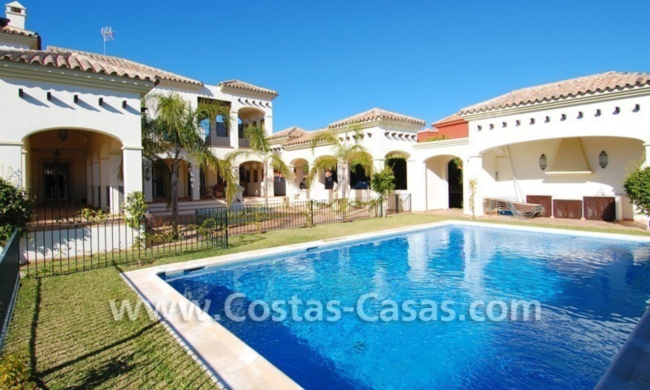 Villa de luxe près de la mer à vendre à Marbella 1