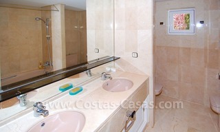 Appartement spacieux à vendre dans un complexe en première ligne de plage à Marbella sur la nouvelle Mille d' Or 29
