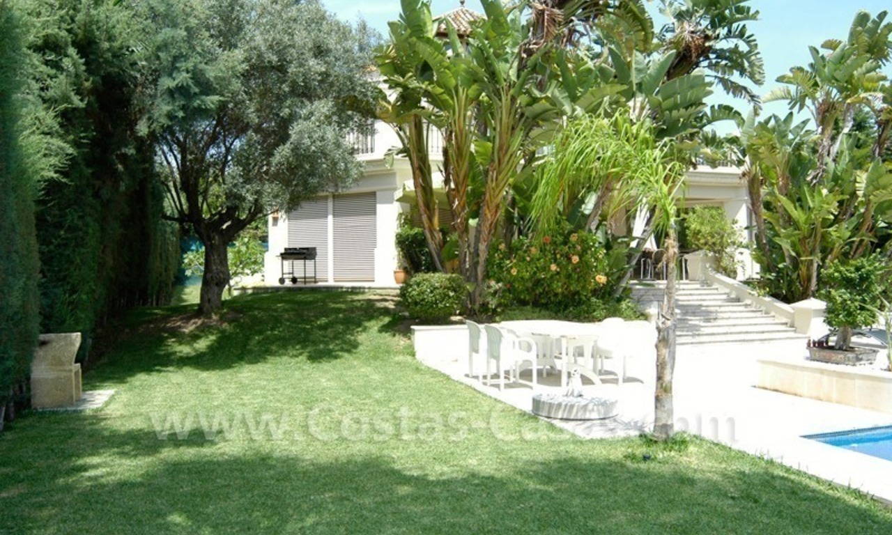 Villa de style classique à acheter à l' Est de Marbella 4
