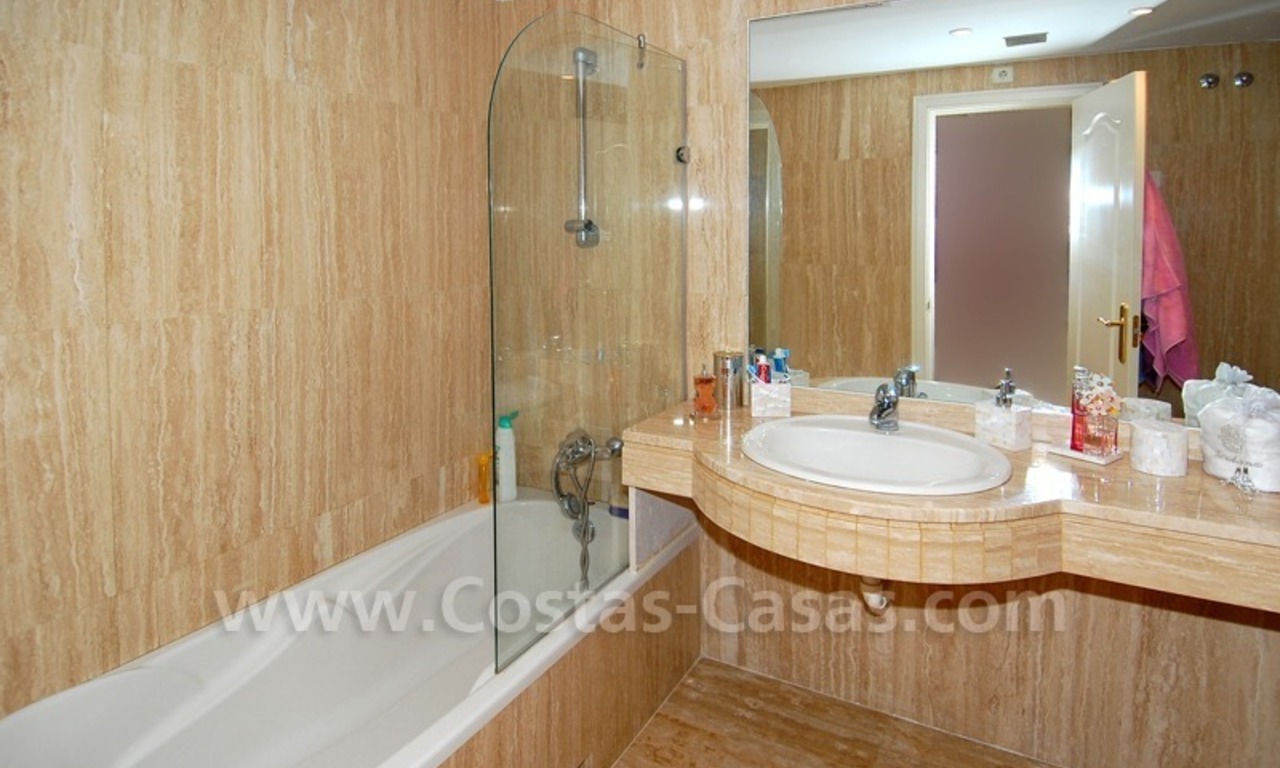 Appartement luxueux, spacieux à vendre dans Nueva Andalucía, très prêt de Puerto Banús à Marbella 7