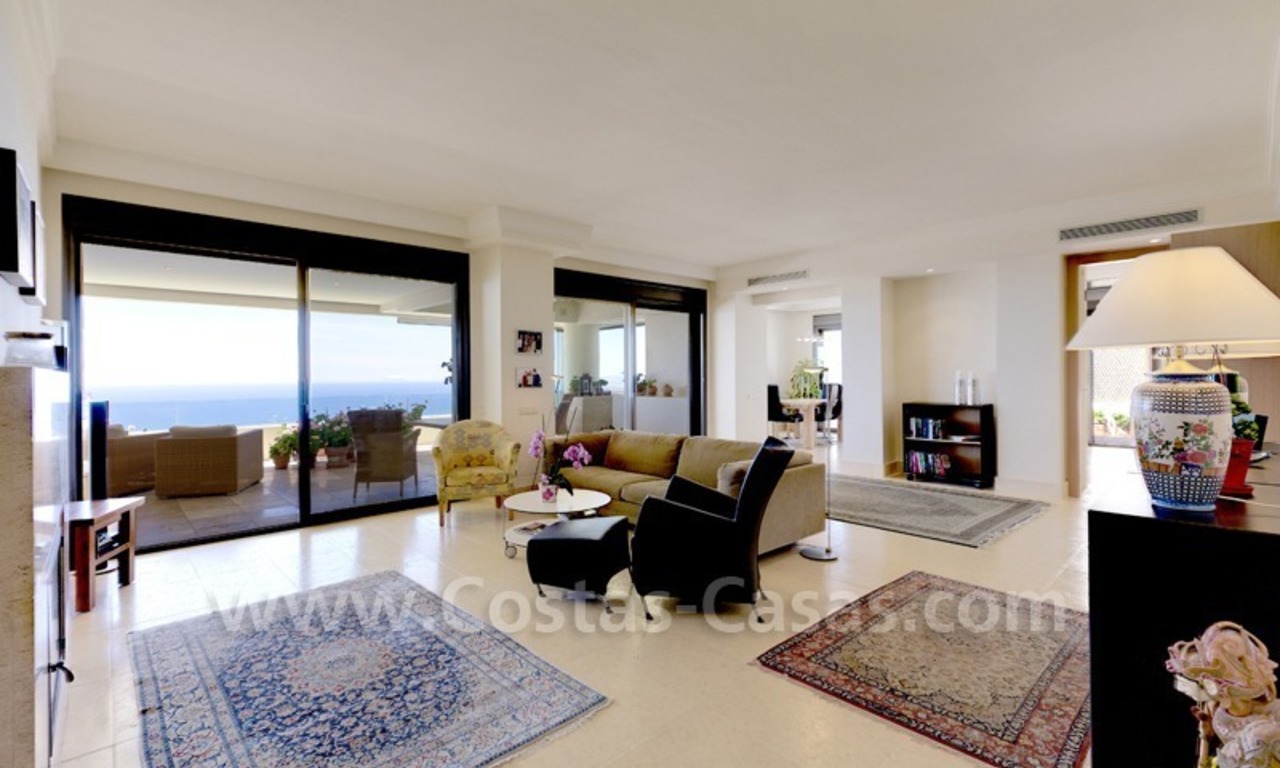 Penthouse luxueux de style moderne à vendre à Marbella 10
