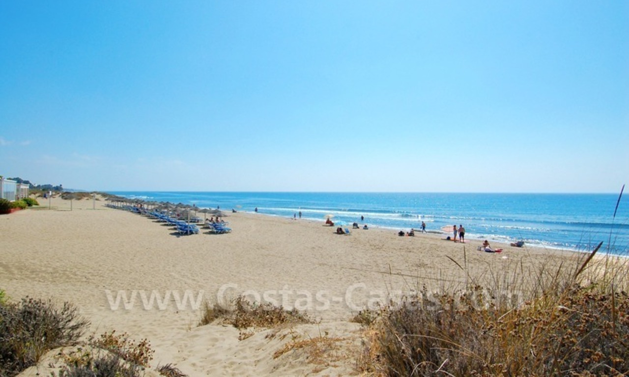 Maison jumelée en première ligne de plage à vendre à Marbella 15