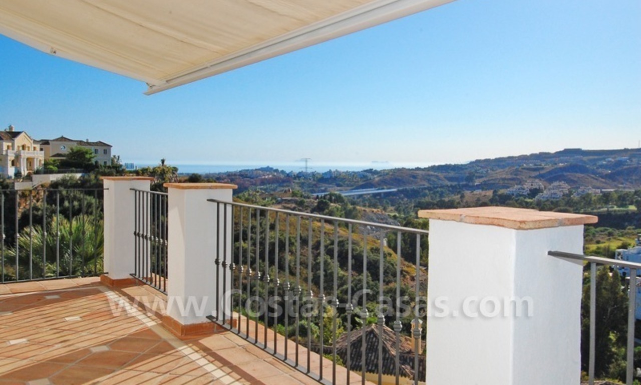 Villa confortable de style méditerranéenne à acheter dans la zone de Marbella - Benahavis 14