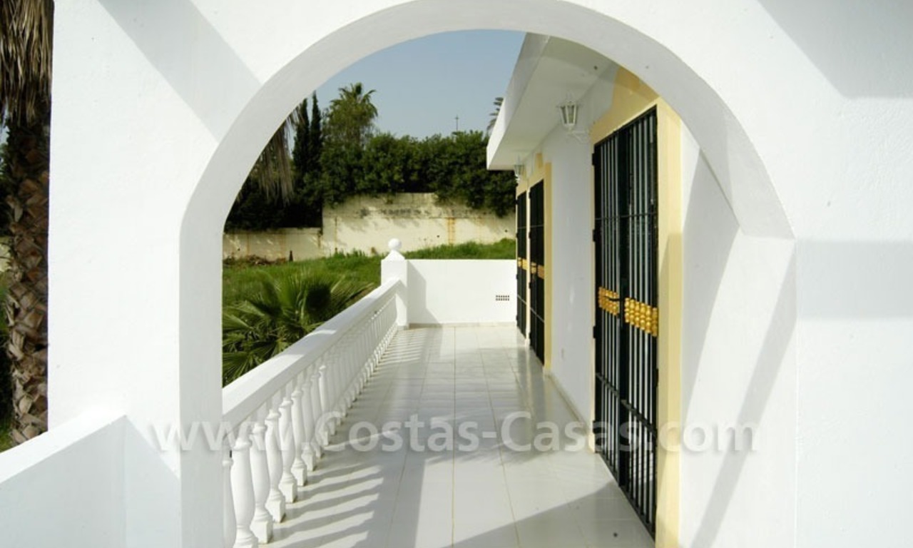 Bonne affaire! Villa détachée de style andalou dans l' Ouest de Marbella 12