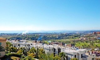 Penthouse de golf luxueux à vendre dans un complexe dans la zone de Benahavis - Estepona - Marbella 1