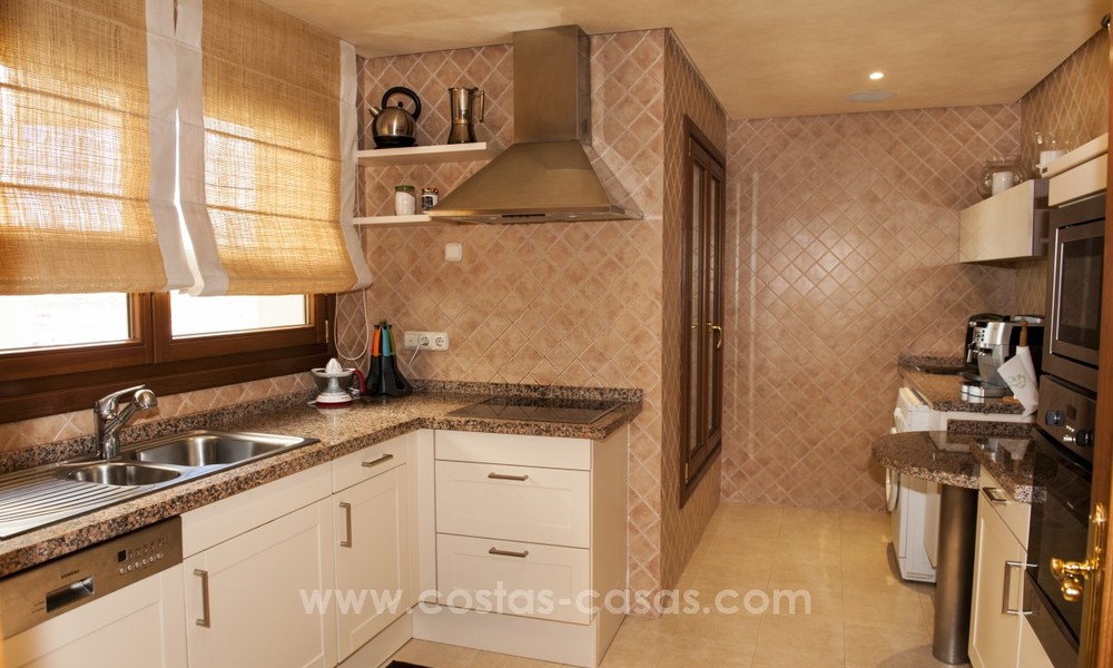 Appartement penthouse de luxe à vendre, complexe en première ligne de plage, Nouvelle Mille d’Or, Marbella - Estepona 22512