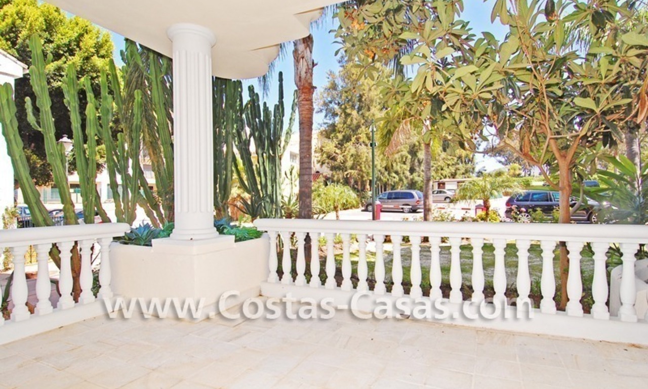 Appartement exclusif en première ligne de plage à vendre, Estepona - Marbella 20