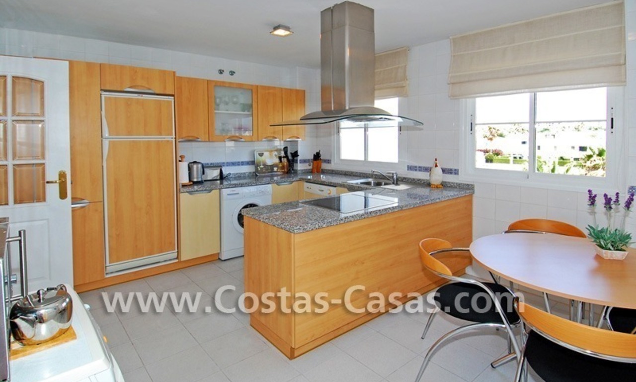 Appartement penthouse de 4 chambres à vendre dans un complexe en première ligne de plage à Marbella 12