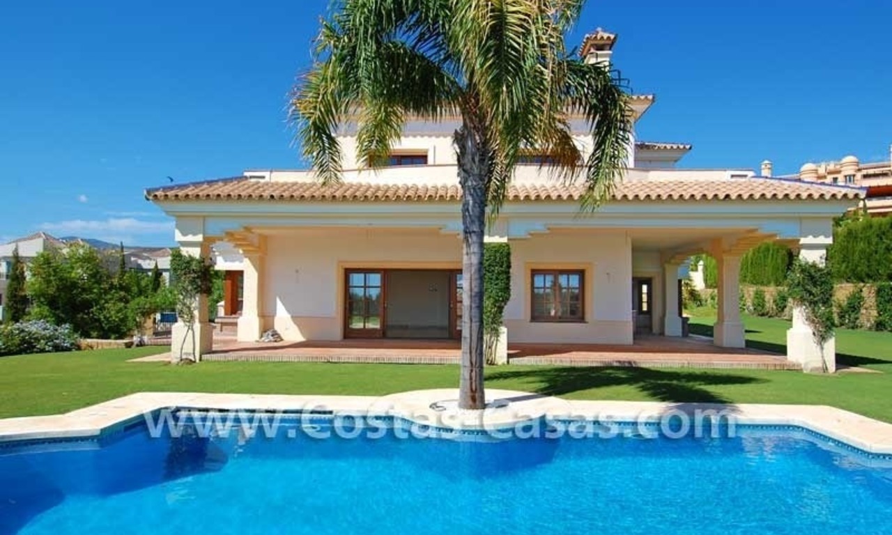 Nouvelle villa de style andalou à acheter, complexe de golf, nouvelle mille d' Or, Puerto Banús - Marbella, Benahavis - Estepona 4