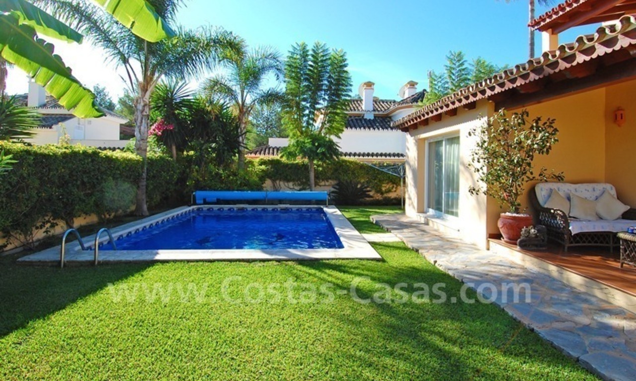 Bonne affaire! Villa de style classique à vendre dans Nueva Andalucía - Marbella 1