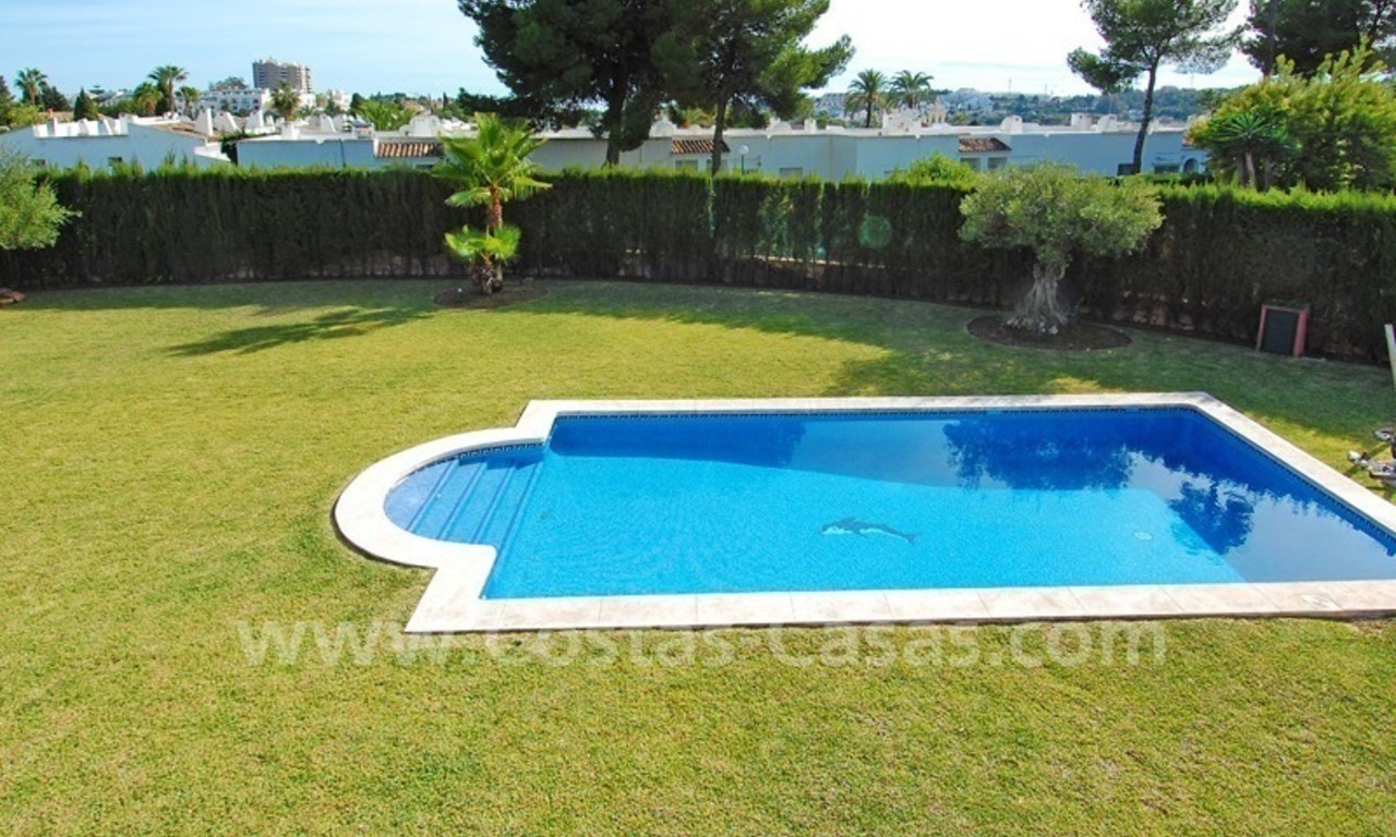 Villa classique de luxe à acheter dans Nueva Andalucía - Puerto Banús - Marbella 8