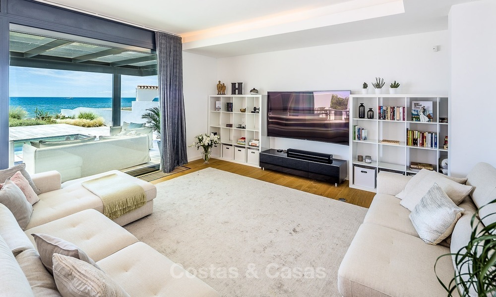 Villa moderne en bord de mer à vendre à Marbella avec vue sur la Méditerranée 1190