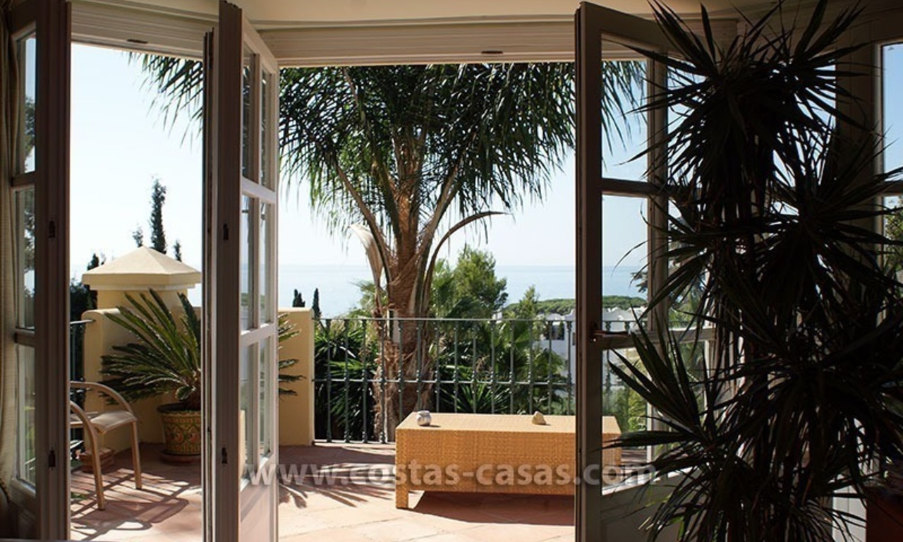 Villa de style andalou à vendre sur la Mille d' Or à Marbella 22