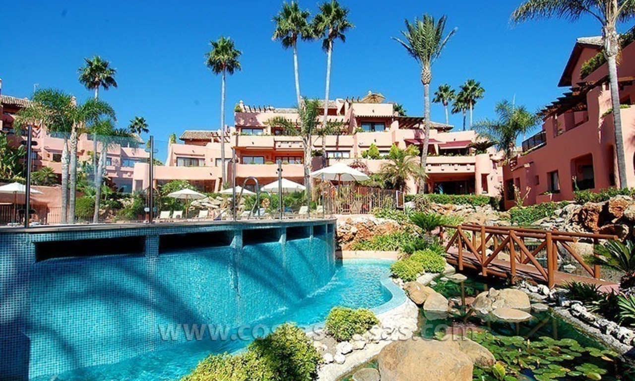 Pour une location de vacances: Appartement de luxe en première ligne de plage, nouvelle Mille d' Or, Marbella - Estepona, Costa del Sol 17