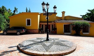 Villa de golf de style andalou à vendre à Estepona - Marbella 10