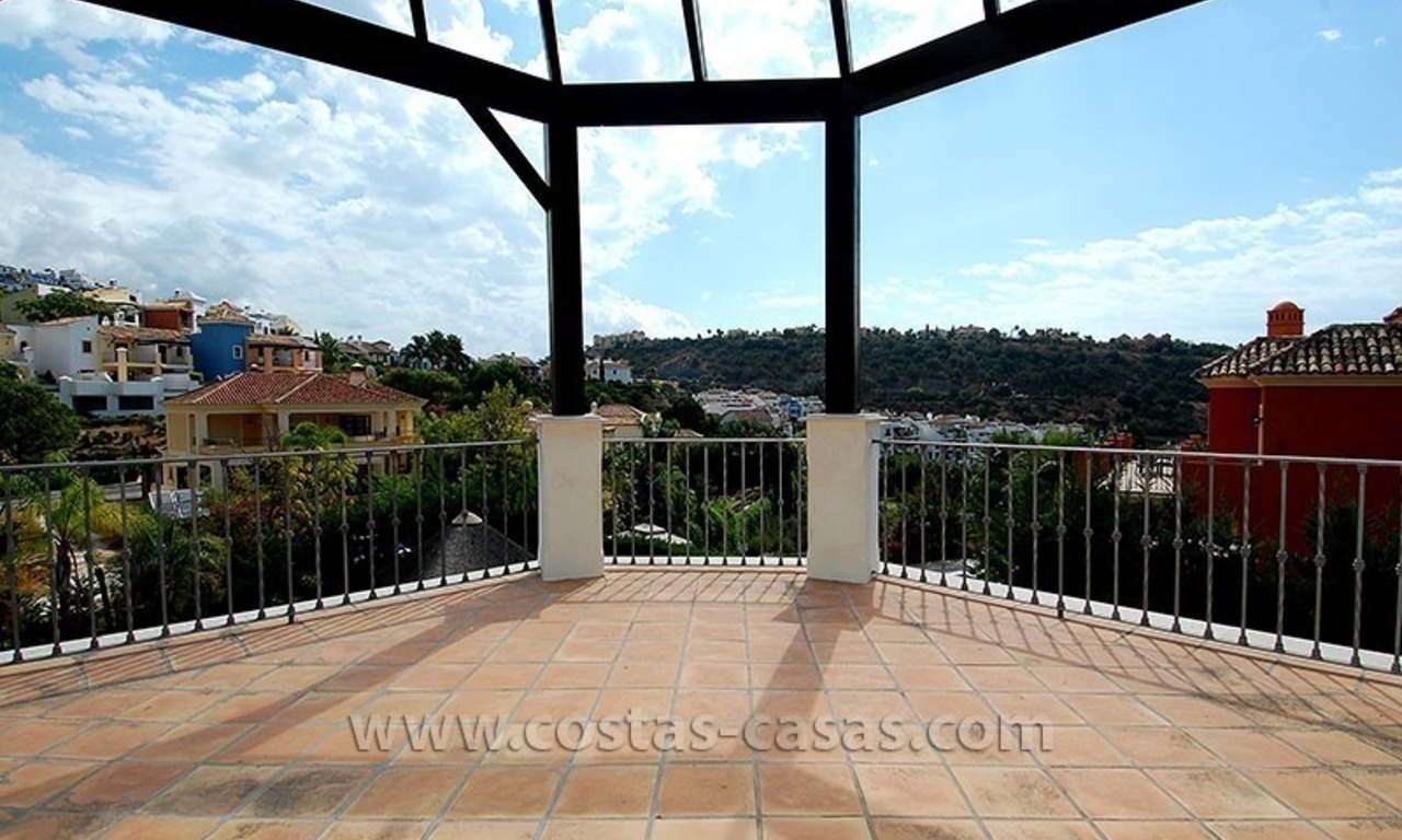 Villa exclusive de style andalou à vendre dans la zone de Marbella - Benahavis 39