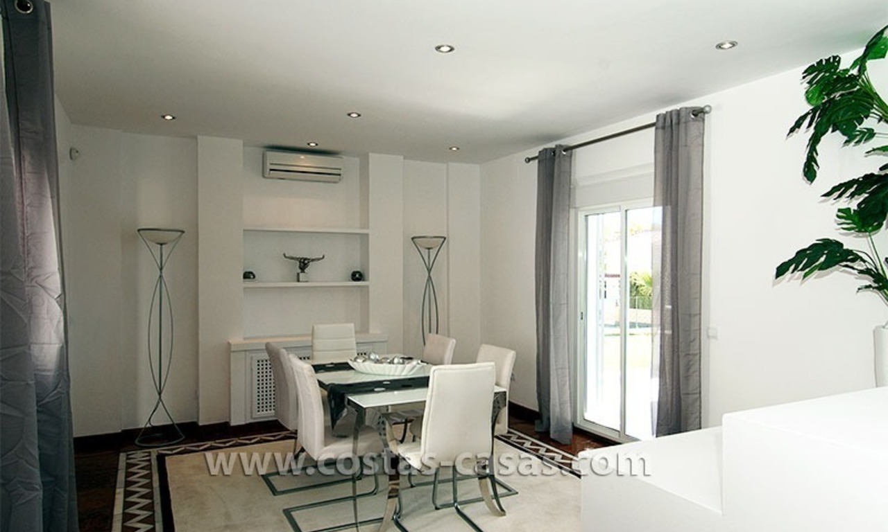 À vendre: bonne orientation, spacieuse et totalement rénovée, villa à Marbella 15