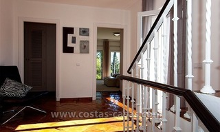 À vendre: bonne orientation, spacieuse et totalement rénovée, villa à Marbella 8
