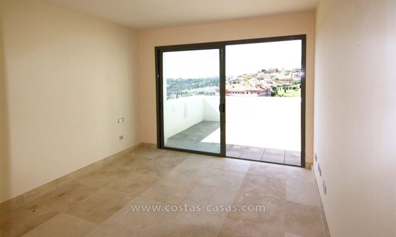 À vendre: Appartement contemporain de luxe en première ligne de golf dans le triangle Marbella - Benahavis- Estepona 11