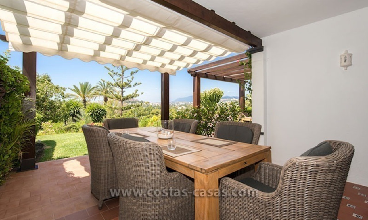 A vendre: maison mitoyenne en première ligne de golf à Nueva Andalucía, Marbella 0
