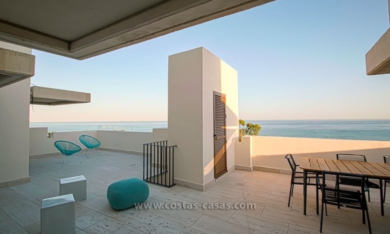Revente: Exclusive Penthouse moderne en première ligne de plage, nouvelle mille d’or, Marbella - Estepona 17