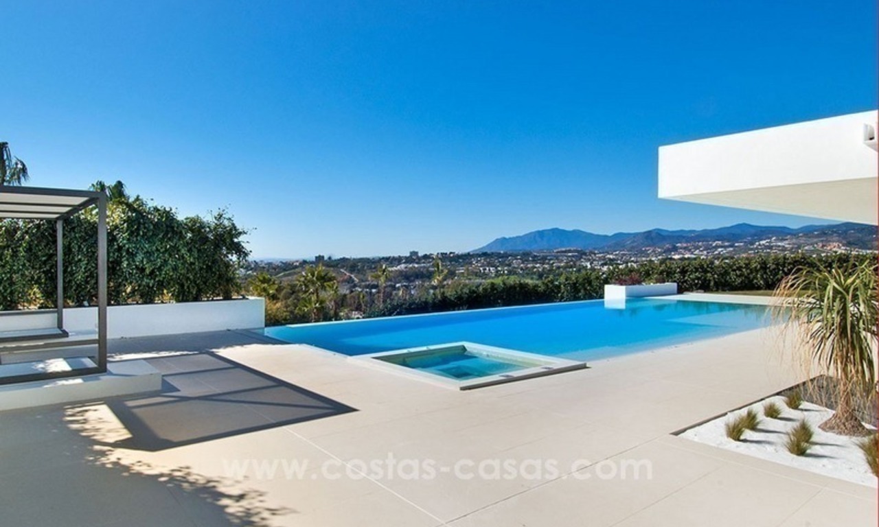 Nouvelle Villa moderne à vendre sur la Mille d’Or à Marbella 1