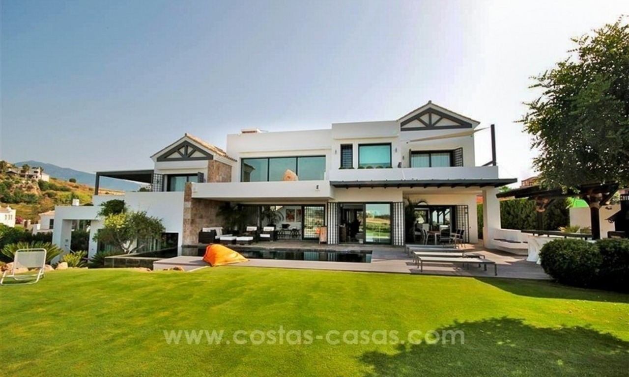 A vendre: Villa de design de première classe à Benahavis - Marbella 0