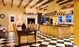 Á vendre: une villa de luxe classique et élégante avec les meilleures vues à El Madroñal - Benahavis 26