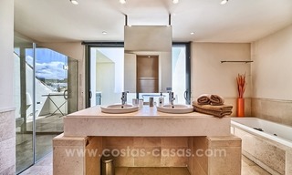 Appartement penthouse moderne de luxe en première ligne de golf à vendre dans un complexe de golf 5 * dans Benahavis - Marbella 18