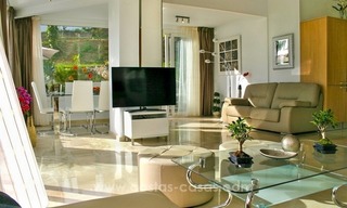 Villa à vendre contemporaine avec une superbe vue panoramique sur la mer à Marbella 4