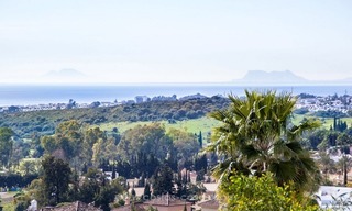  Magnifique villa de golf, de style moderne à vendre dans Marbella - Benahavis avec des vues spéctaculaires de la mer, du golf et des montagnes 8