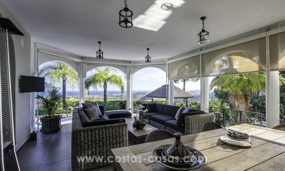 Marbella - Benahavis à vendre: Vues panoramiques sur la mer & villa entièrement rénovée 418