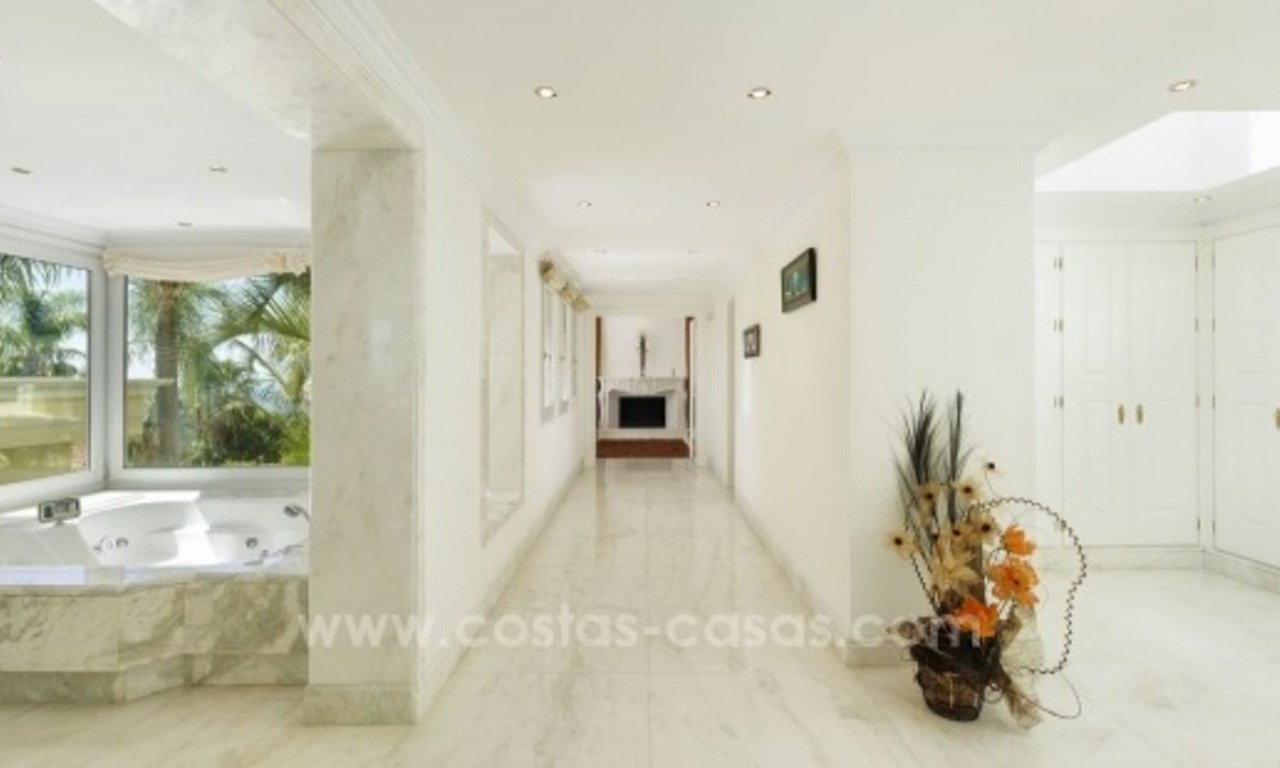 À vendre: Superbe villa sur la Mille d’Or, Sierra Blanca - Marbella 11