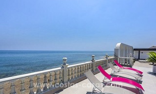 Villa de luxe en première ligne de plage à vendre à Mijas-Costa, Costa del Sol 1