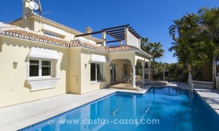 Magnifique villa en deuxième ligne de plage à vendre avec vue sur la mer à Marbella Est 4