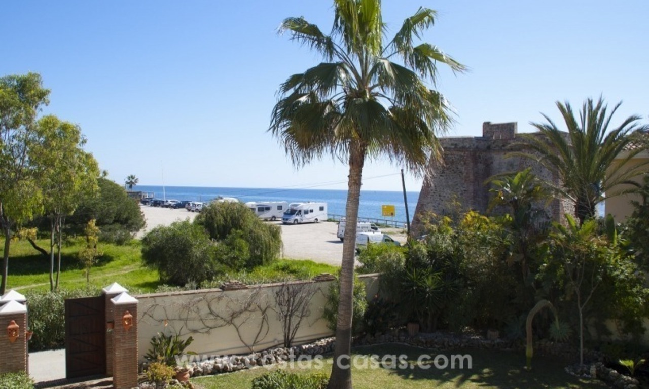 Magnifique villa en deuxième ligne de plage à vendre avec vue sur la mer à Marbella Est 38