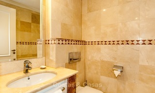 A vendre à l’Hotel Kempinski, Marbella - Estepona: Appartement rénové dans un style moderne 343 