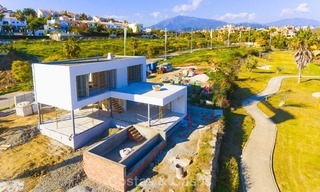 Villas contemporaines à vendre dans un Nouveau Projet, directement sur le Golf à Estepona - Marbella 2066 