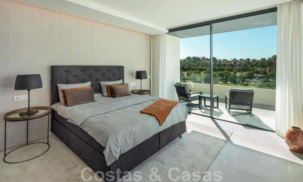 Nouvelles villas modernes de luxe à vendre sur un terrain de golf du New Golden Mile, Marbella - Estepona 32931