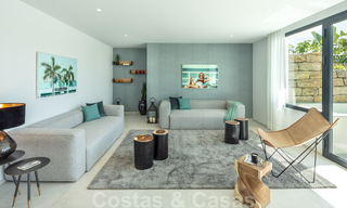 Nouvelles villas modernes de luxe à vendre sur un terrain de golf du New Golden Mile, Marbella - Estepona 32939 