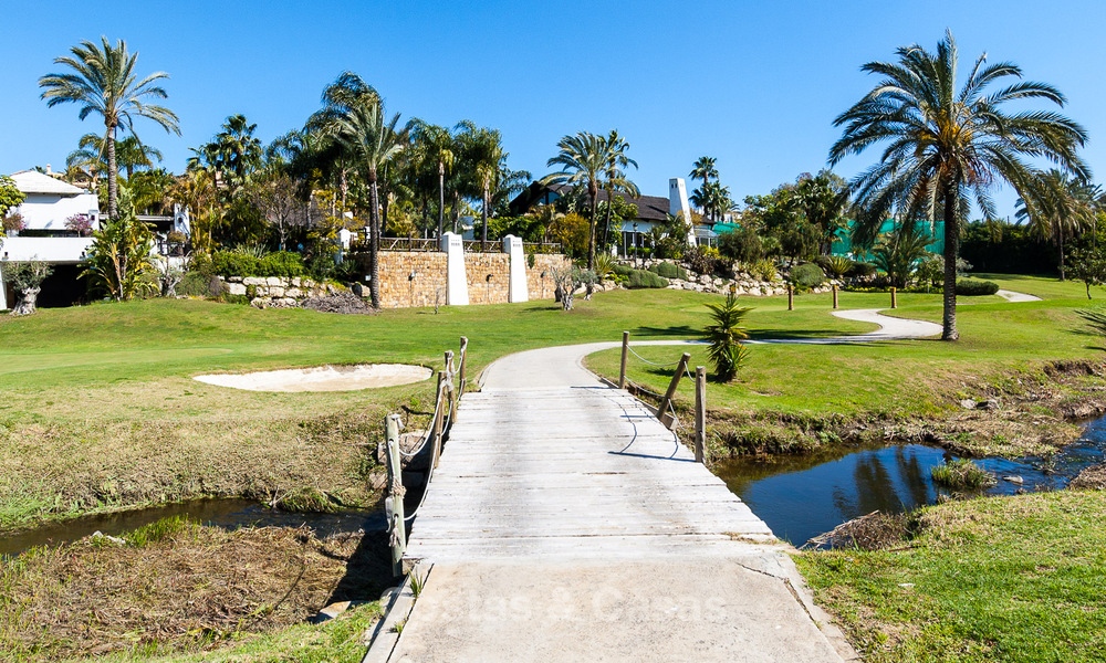 Nouvelles villas modernes de luxe à vendre sur un terrain de golf du New Golden Mile, Marbella - Estepona 32968
