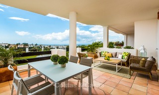 Appartements à vendre dans un complexe de golf de style méditerranéen, entre Marbella et Estepona 4469 