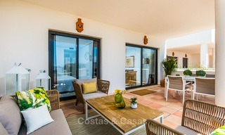 Appartements à vendre dans un complexe de golf de style méditerranéen, entre Marbella et Estepona 4471 