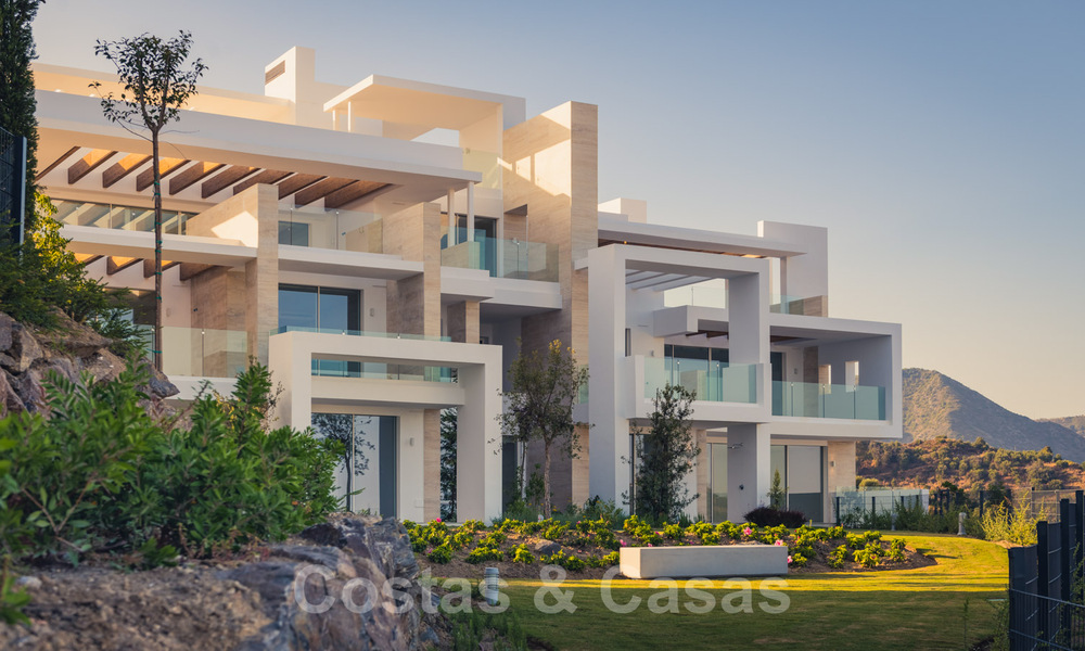 Appartements de luxe modernes et contemporains avec vue imprenable sur mer à vendre, à quelques minutes en voiture du centre de Marbella. 38312