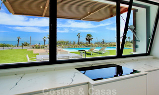 Villa de luxe unique en front de mer à vendre, New Golden Mile, Marbella - Estepona. 34250 