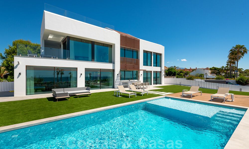Villa de luxe unique en front de mer à vendre, New Golden Mile, Marbella - Estepona. 34258